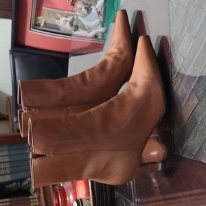 Enzo Angiolini Tan High Heal Ankle